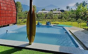 Raturinjani Homestay